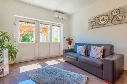 One-Bedroom Apartment in Crikvenica IV