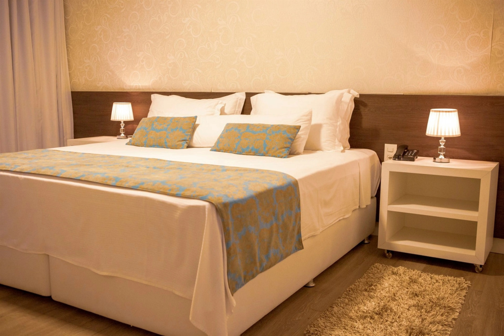 Hz Hotel