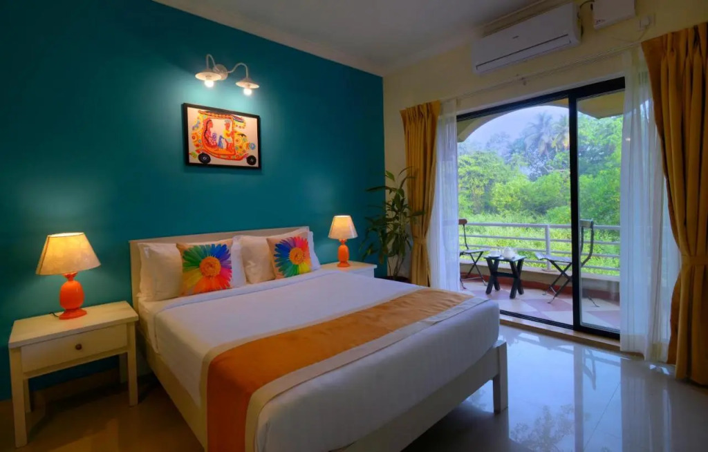 TreeHouse Blue, Hotel & Villas