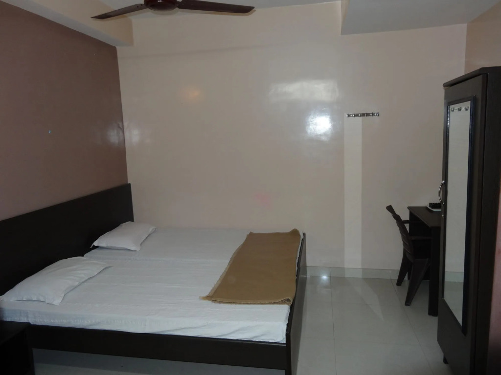 Dwaraka Inn