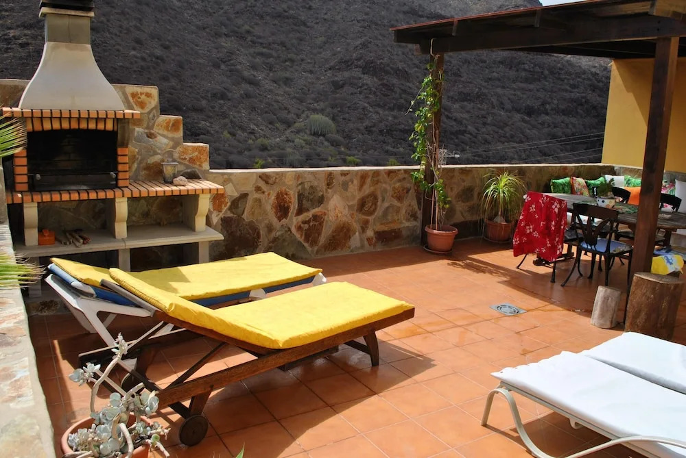 House With 2 Bedrooms in Mogán, With Wonderful Mountain View, Furnishe