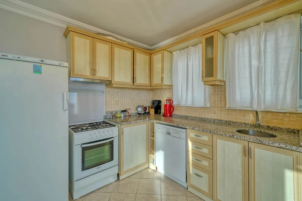 Ada Apartment