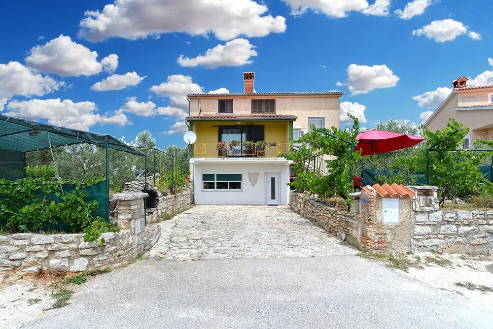 Apartment 1927