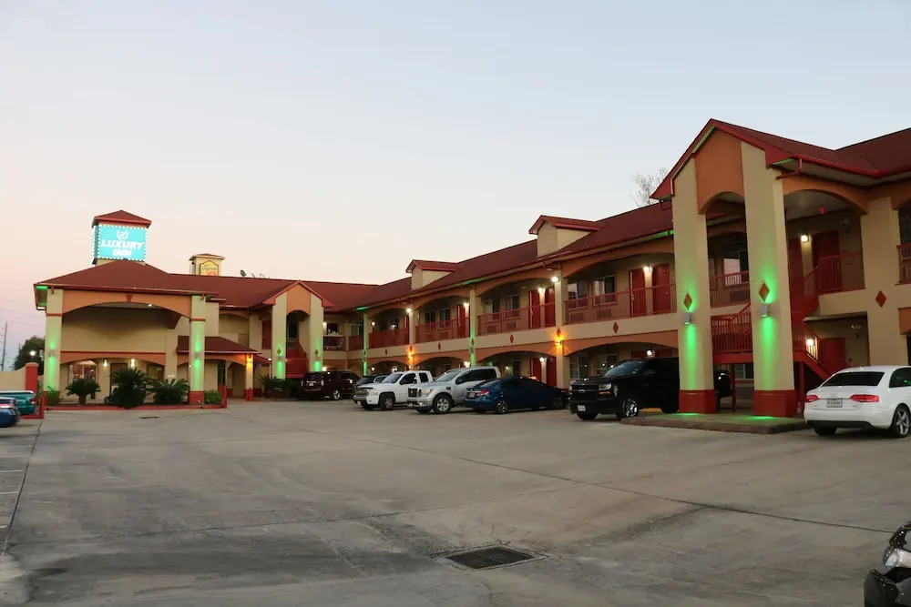 Scottish Inns & Suites IAH Airport-Beltway 8