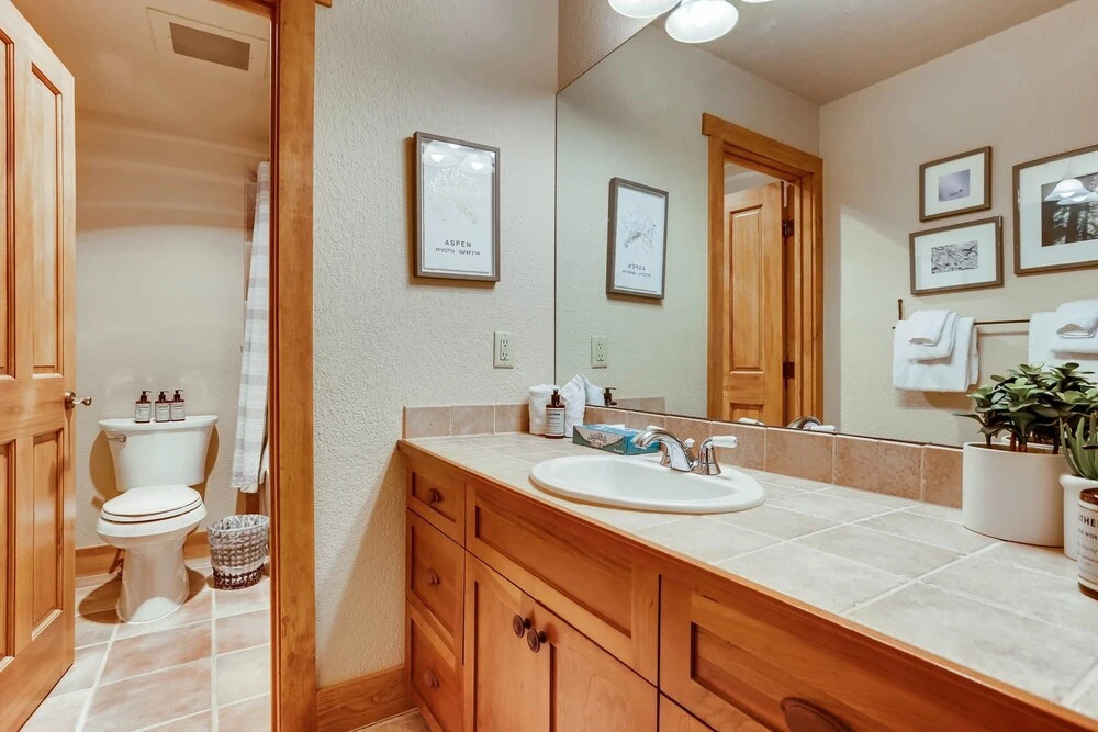 Newly Renovated, 4br Red Hawk Townhome 2338- Kids Ski Free 4 Bedroom Townhouse