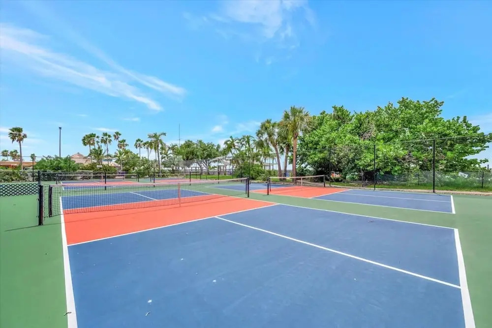 Watch the Dolphins Large Balcony Suite and Heated Pool