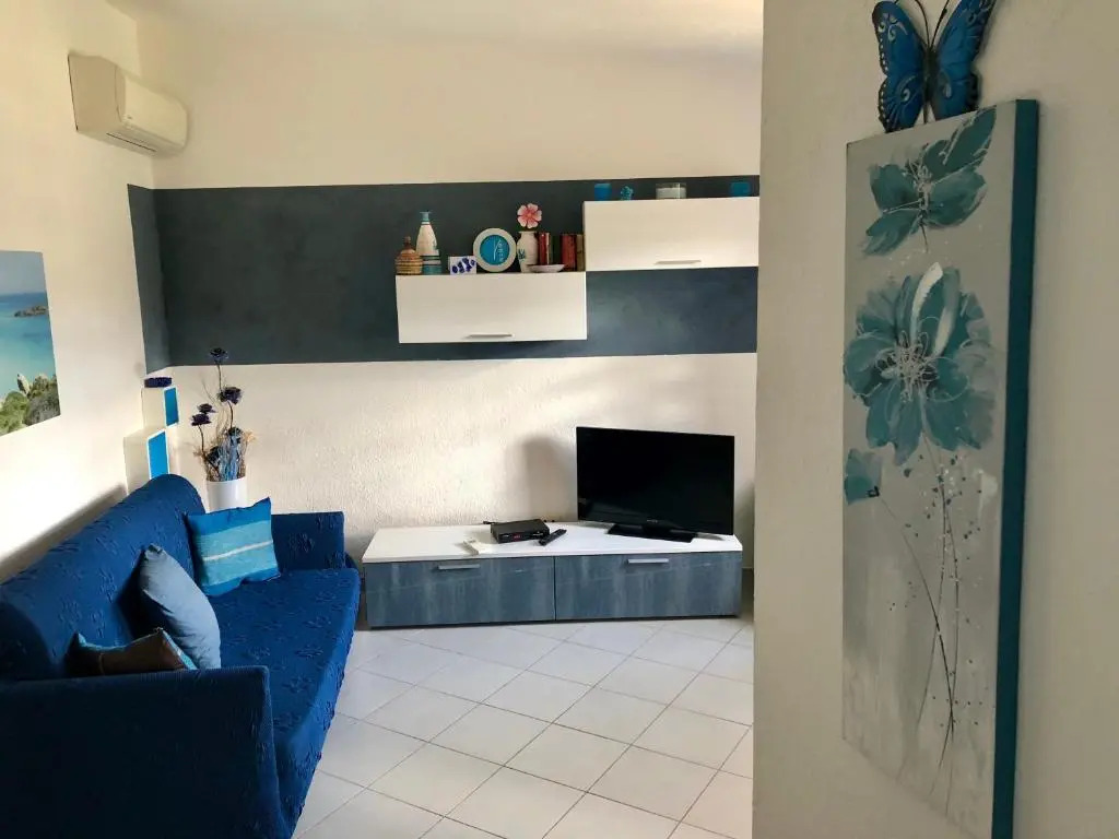 Blue House, 300m to beach SouthSardiniaHolidays