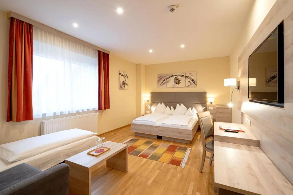 Hotel Schachenwald I Sauna I Aussenpool I Parkplatz
