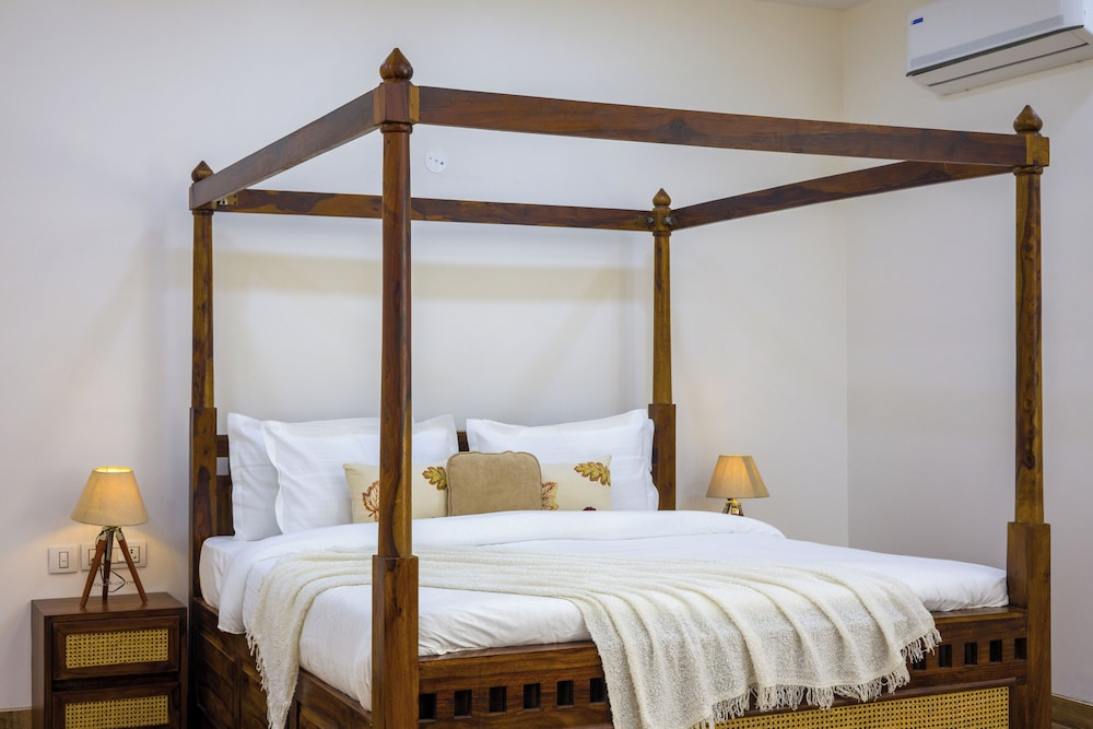 ELIVAAS Adhiva Retreat 5 BHK Farmhouse