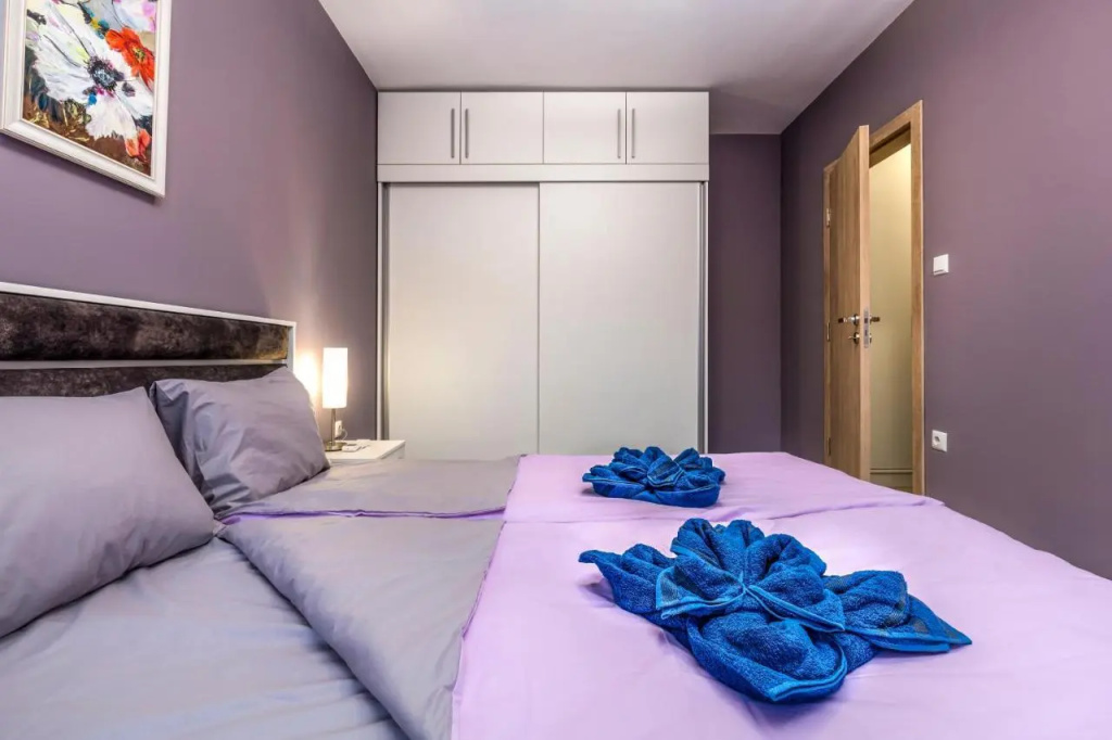 Stylish 1BD flat with a Parking Spot