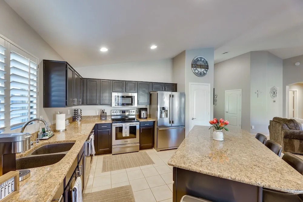 Pool, Hot Tub & Patio: Mesa Oasis Desert Getaway