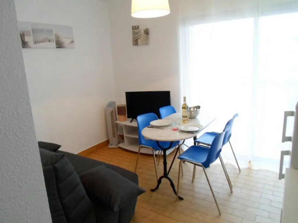 Appartement Balaruc-les-Bains, 1 pièce, 4 personnes - FR-1-503-22