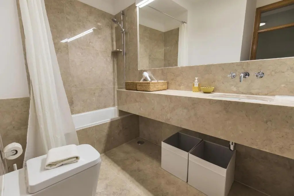 Rustic Flat at Lisbon's Heart