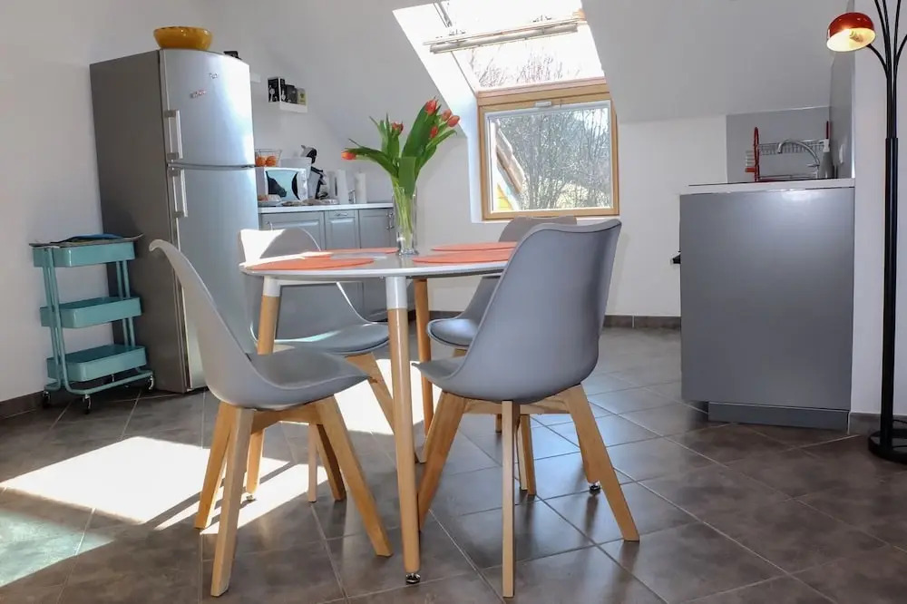 "La Combe Fleurie" Appartements & Chambres