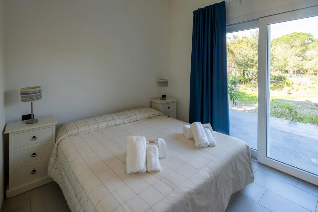 Welcomely - Porto Corallo Seafront