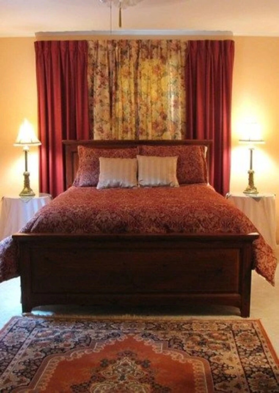 The Inn on Thistle Hill Bed & Breakfast and Wellness Center