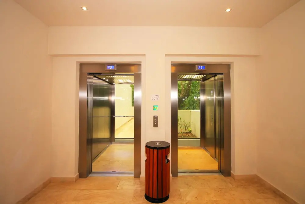 Terrazas Apartments near 5th ave & beach by select