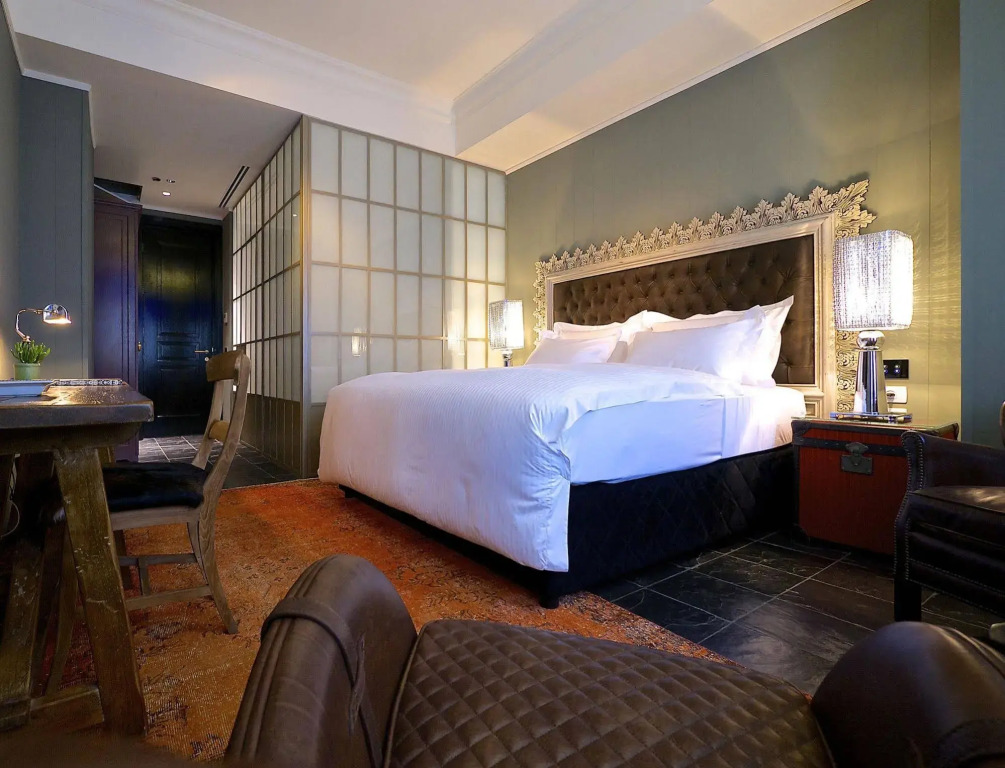 The Alma Hotel and Lounge 