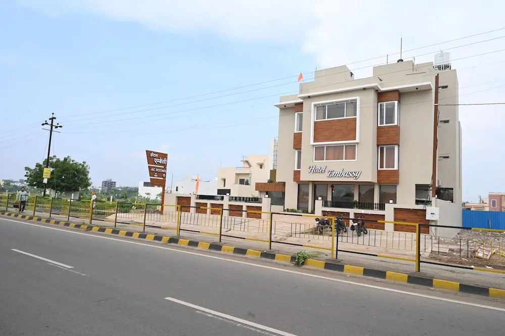 Hotel Embassy