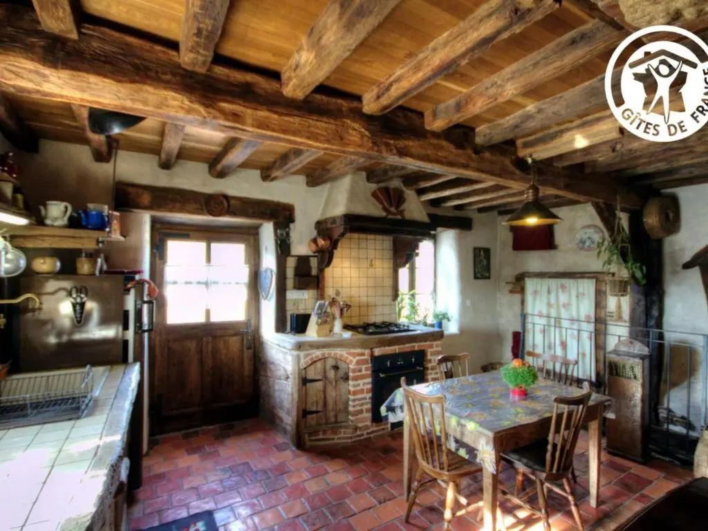 Gîte charmant avec poêle à bois, animaux acceptés - FR-1-496-137