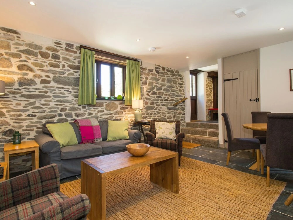 Elegant Holiday Home in Tavistock With Garden, Barbecue, Fireplace