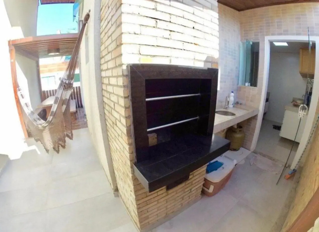 Casa em Condomínio agradável com fundo pro rio