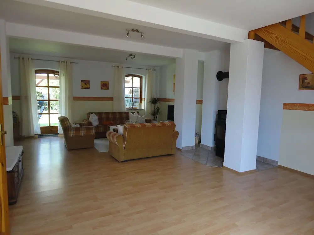 Beautiful Farmhouse Flat With Garden