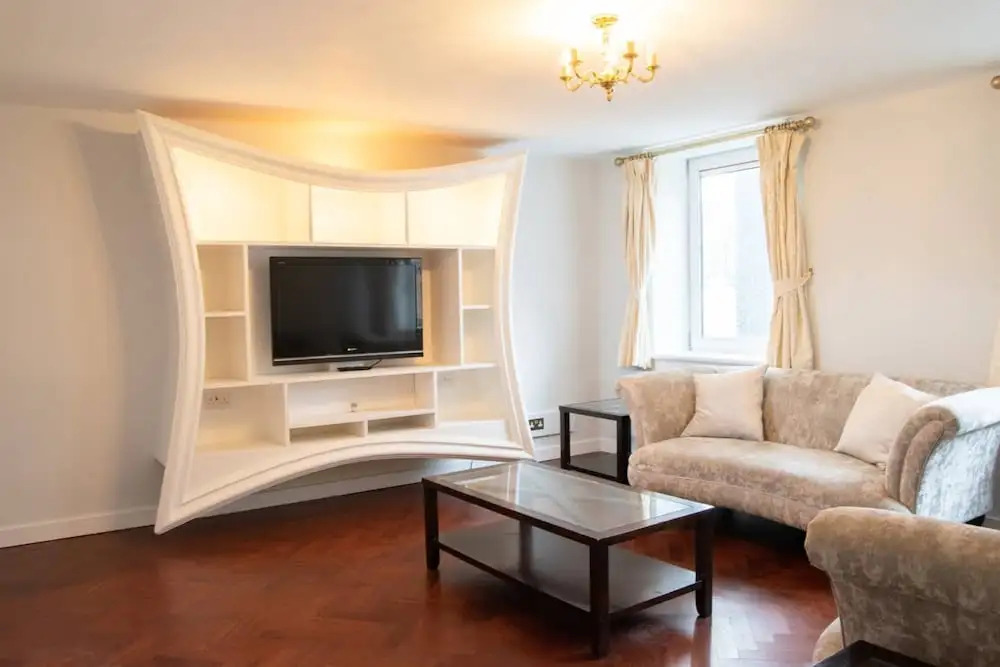 Spacious Holborn Apartment Close to Tube