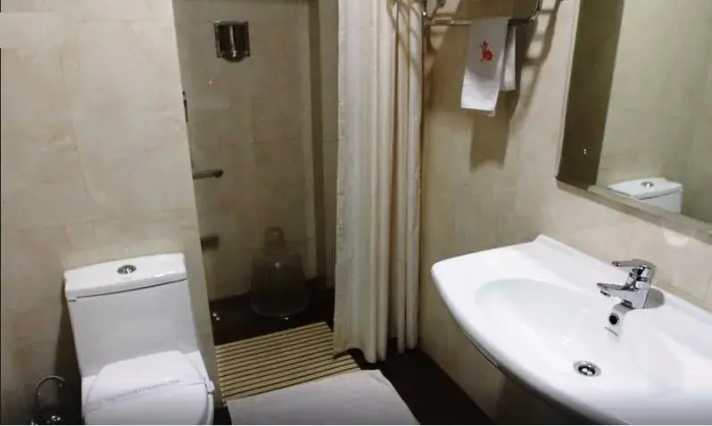 Yarlam Resort