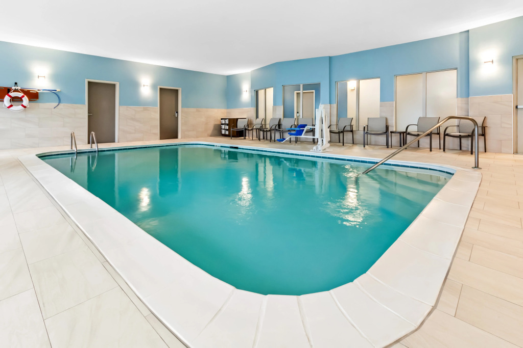 Holiday Inn Express & Suites Hebron - Cincinnati Airport by IHG