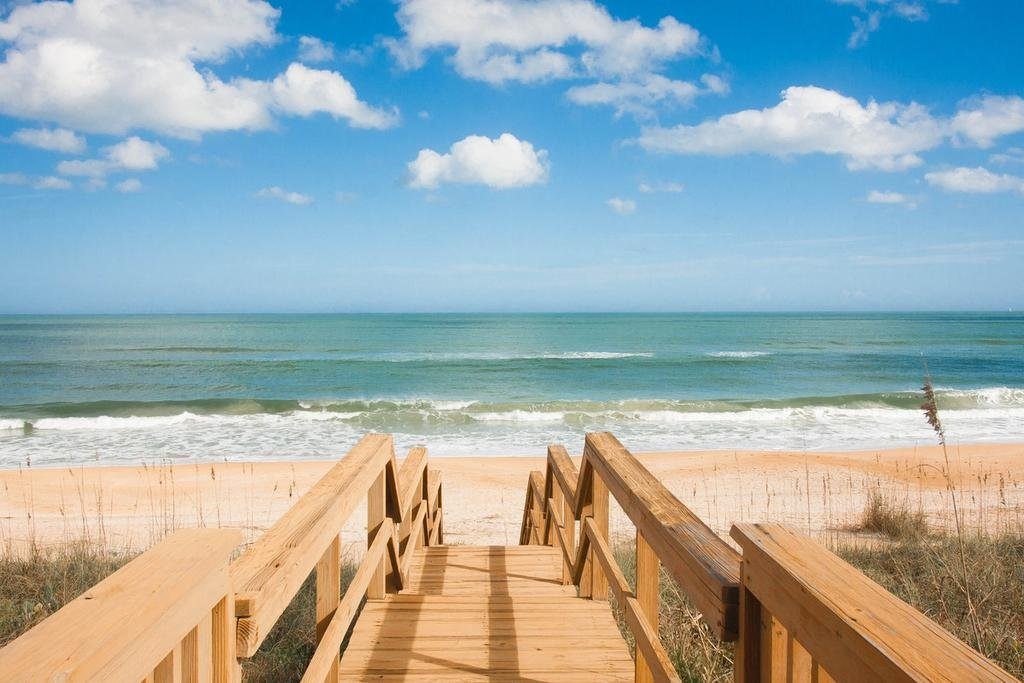 Turtle Cove 4 Br home by RedAwning