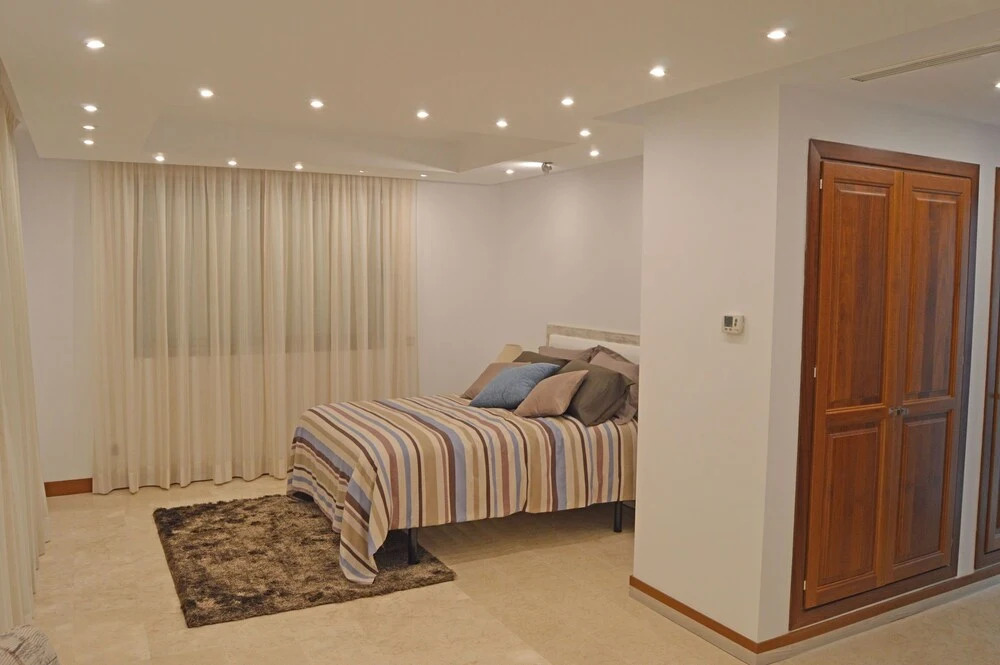 Stunning contemporary villa 5 bedrooms heated pool Las Chapas Marbella
