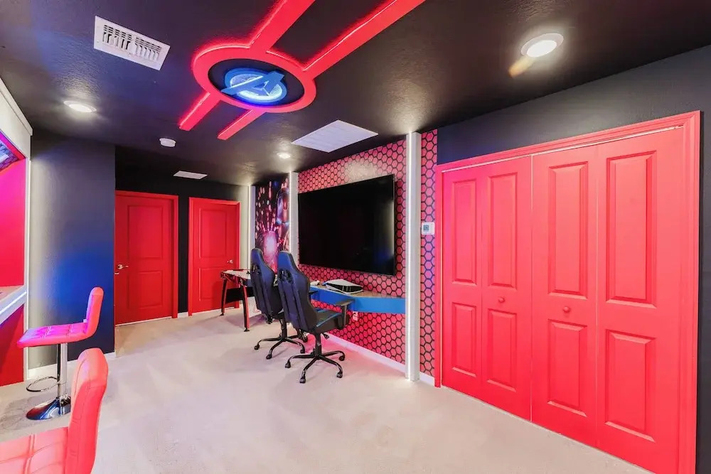 Family 5BR Windsor Island Princess Toy Story Rooms