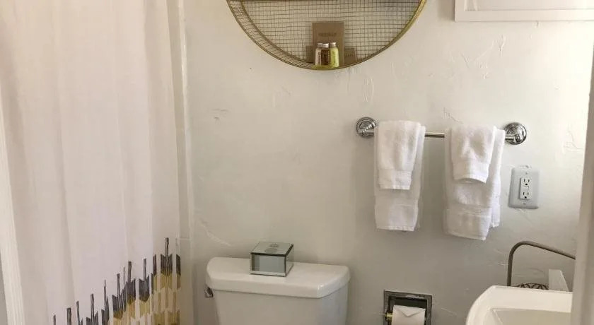Posh Palm Springs Inn