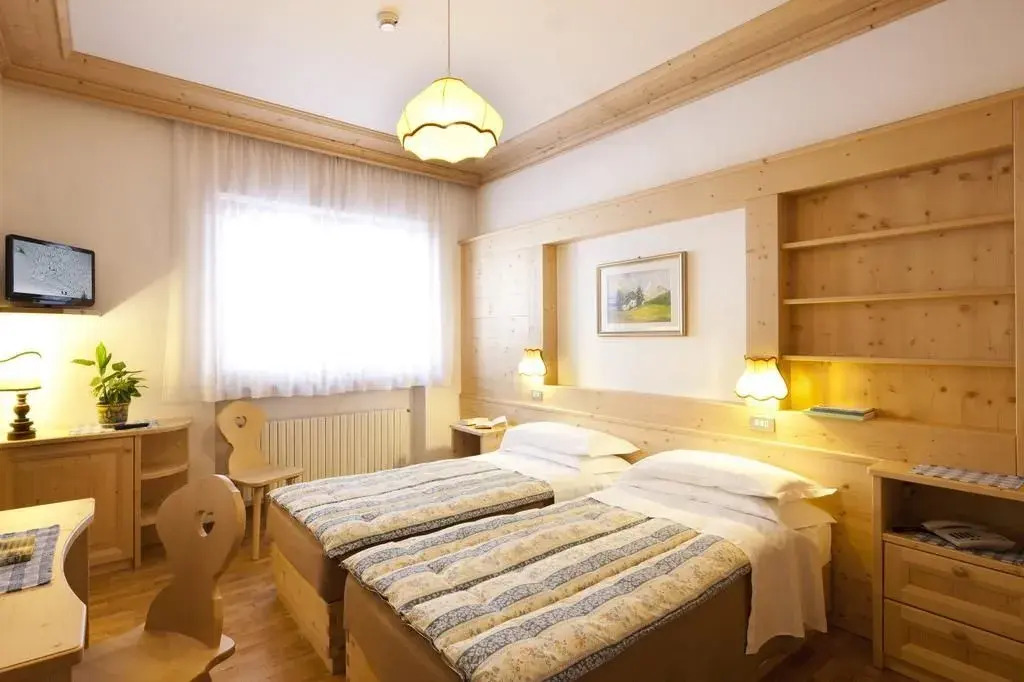 Hotel Bellaria - Cortina dAmpezzo - parking