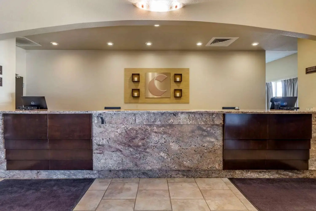 Simmons Suites