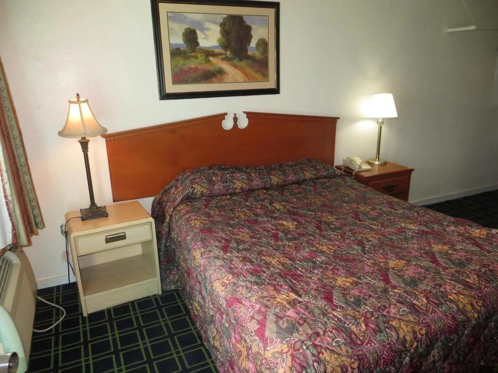 Big Six Motel