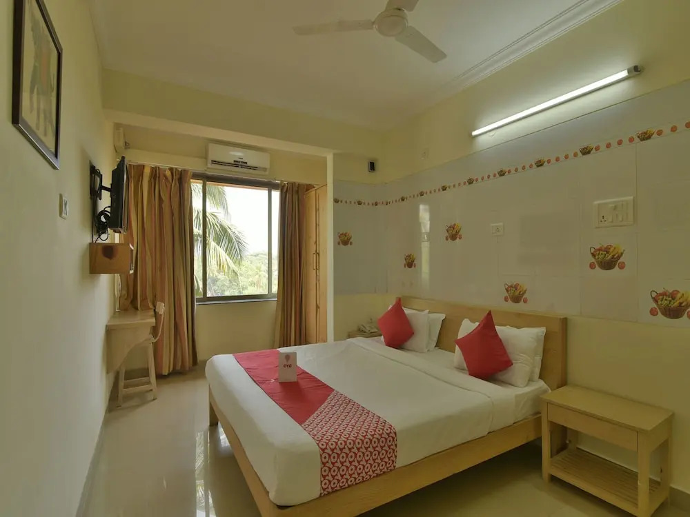 OYO 12993 Pramila Court