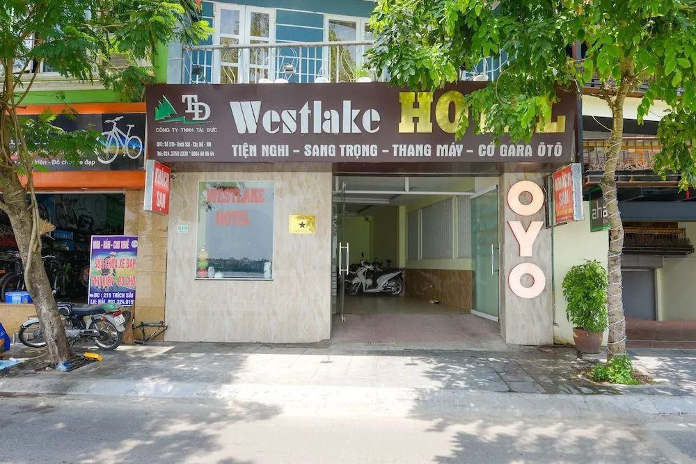 WestLake Hotel HN - by BAY LUXURY