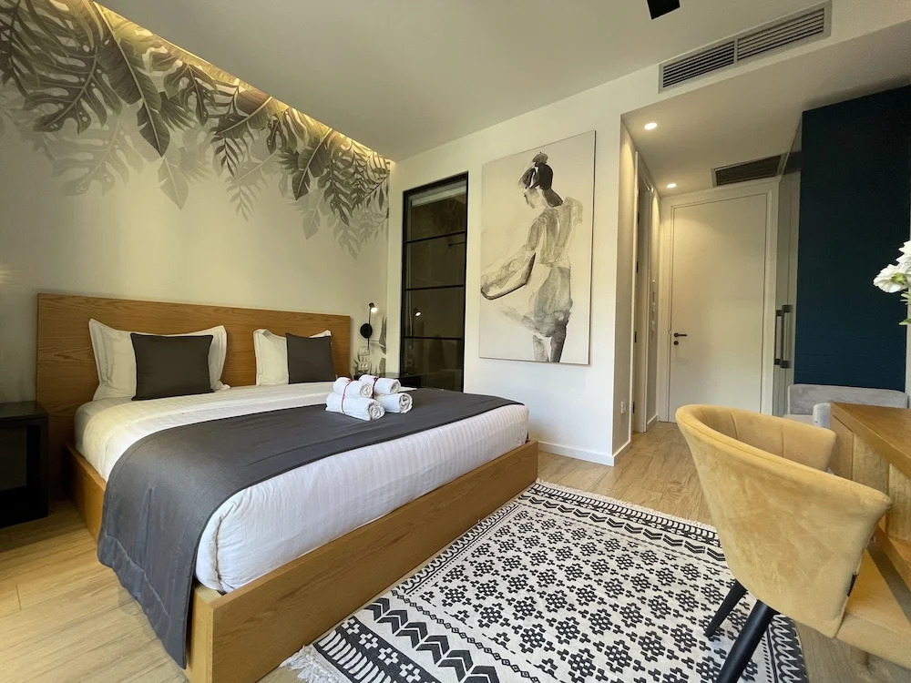 Retreat Apartments
