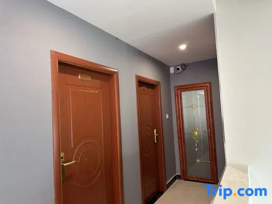 Xijiang Chaoyang Vacation Apartment (Qianhu Miao Village West Gate Tourist Service Center)