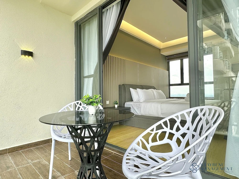 Country Garden Danga Bay NEO Suites