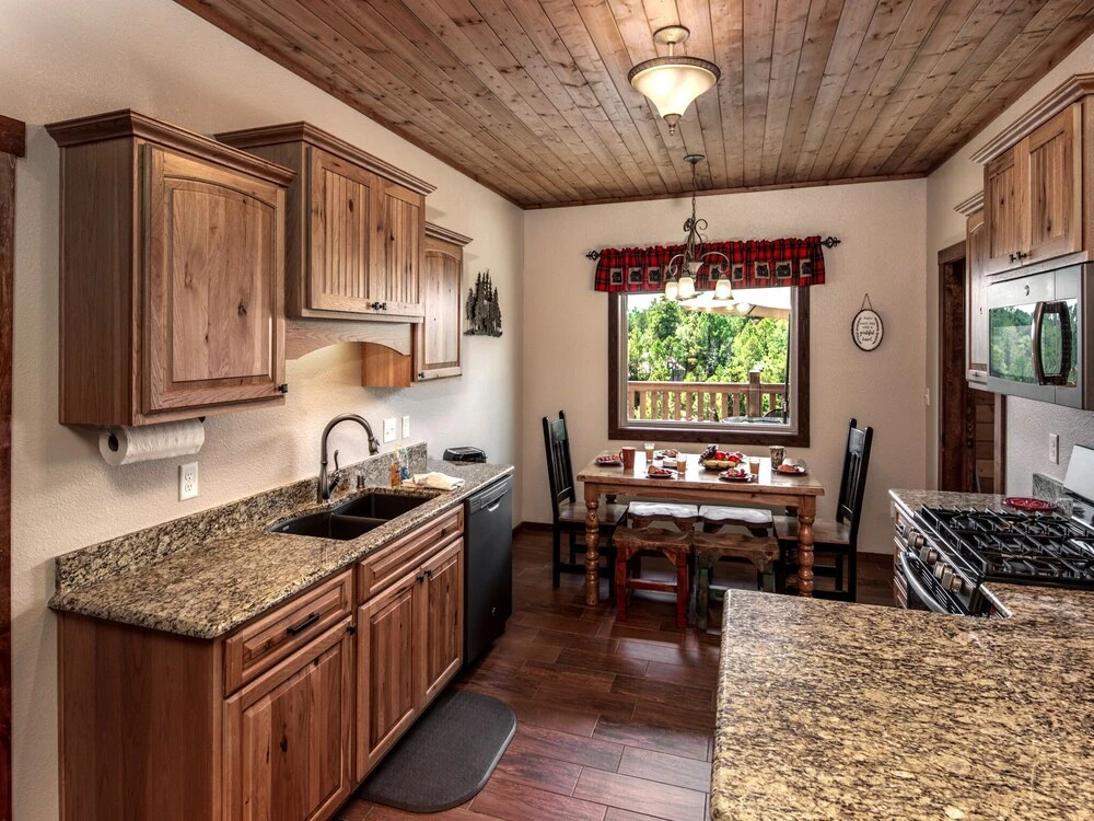 413crestviewmtncb - Crest View