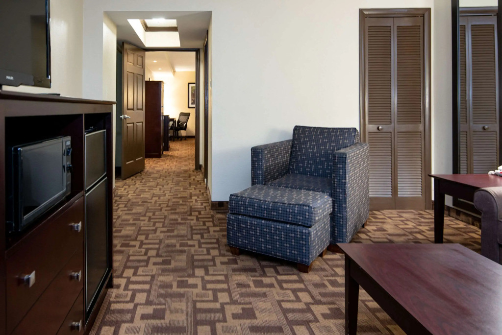 Quality Inn & Suites Quakertown-Allentown