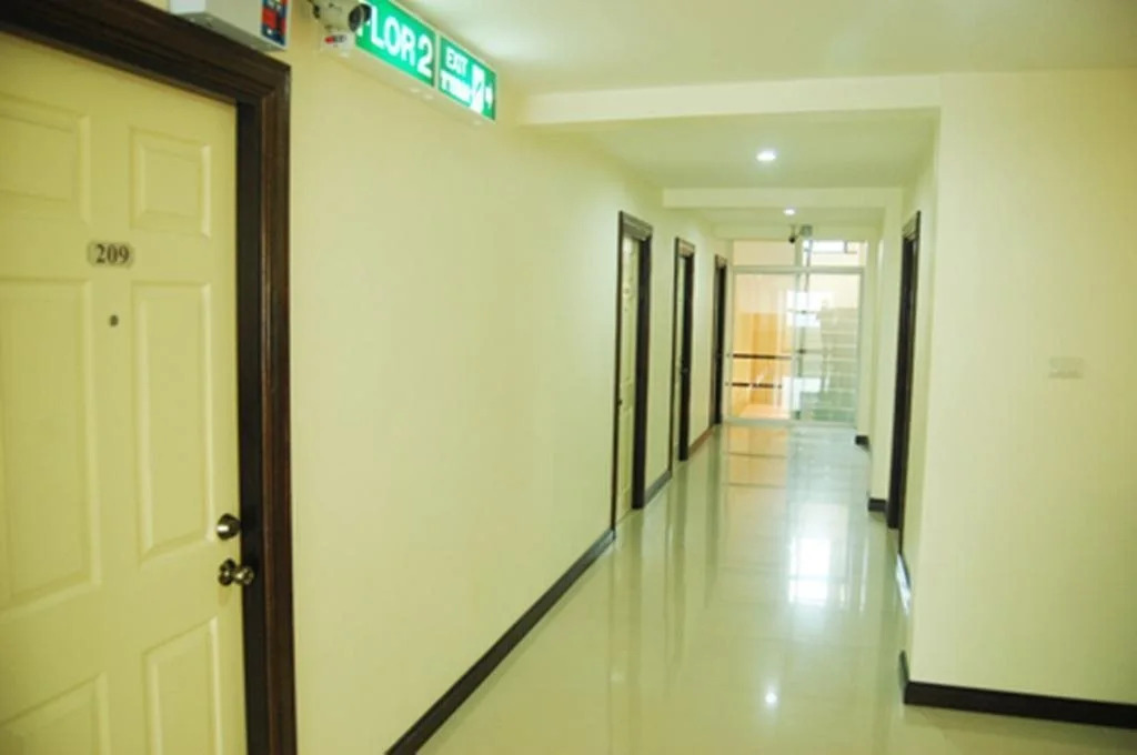 Lek Mansion