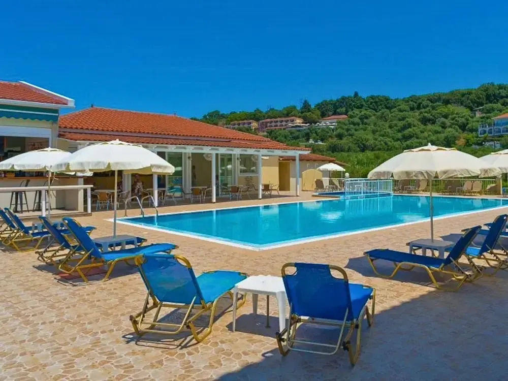Manousis ApartHotel