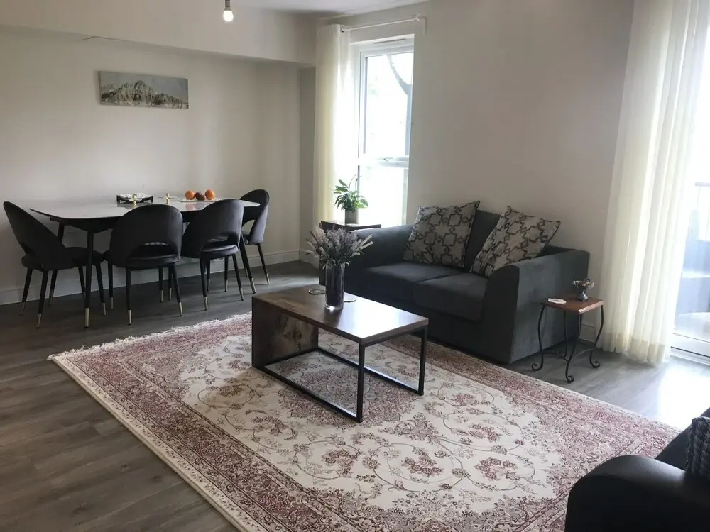 Lovely 1-bed Apartment in Addlestone