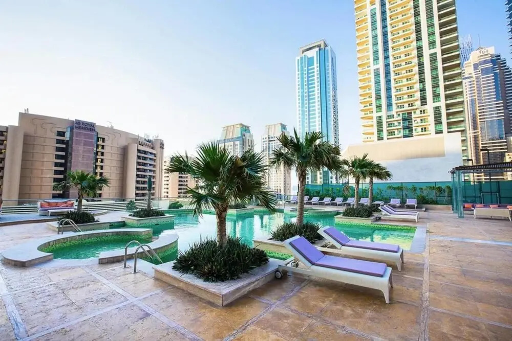 Maison Privee - Spacious Apt w/ Beach, Pool and Marina Access