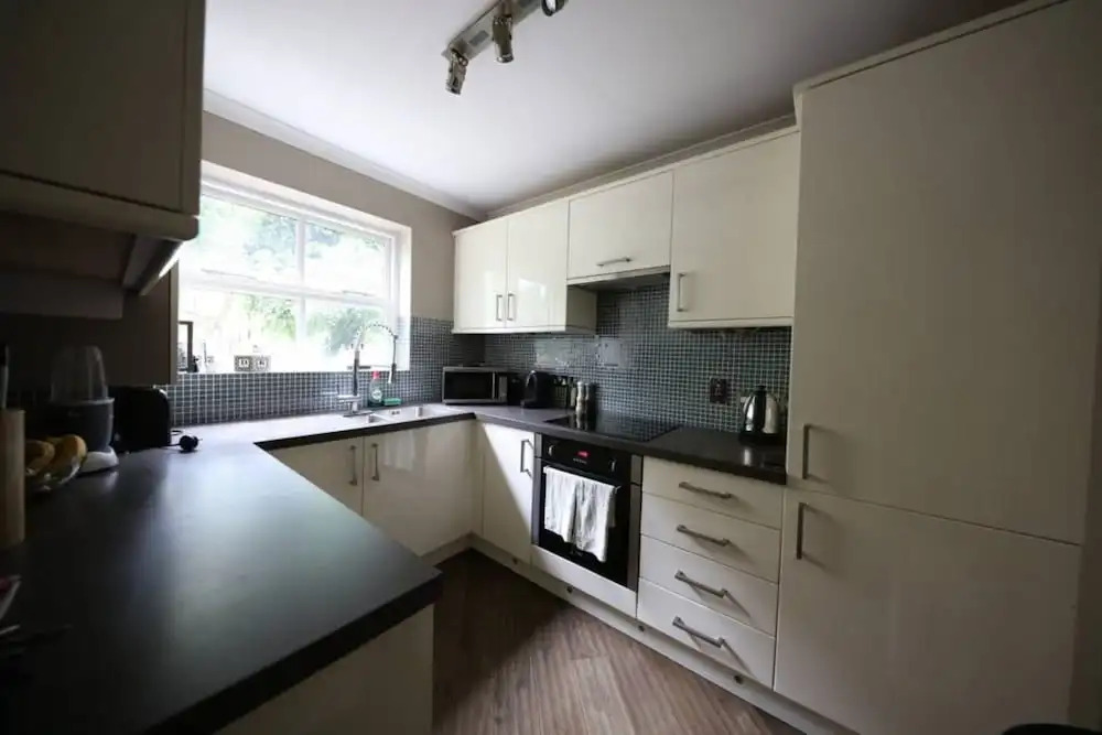 Luxurious 2 Bedroom House With Garden
