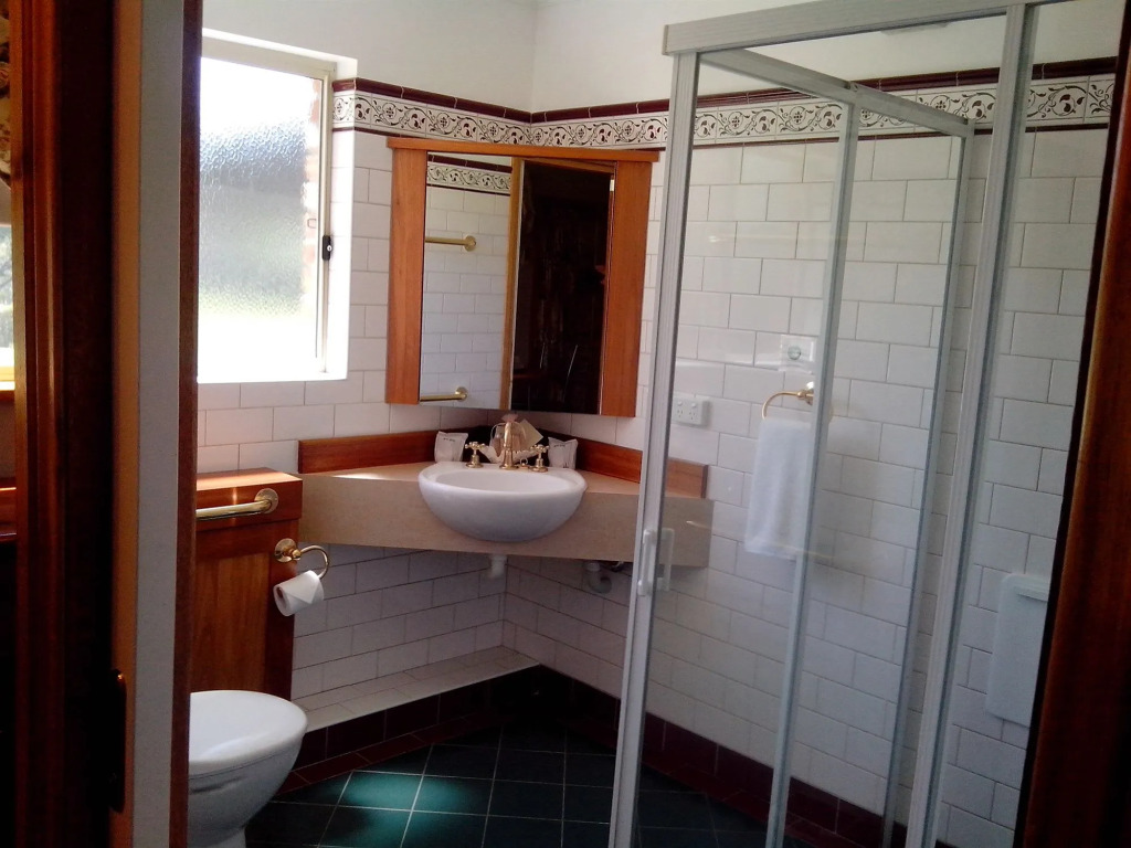 Robyns Nest Lakeside Resort